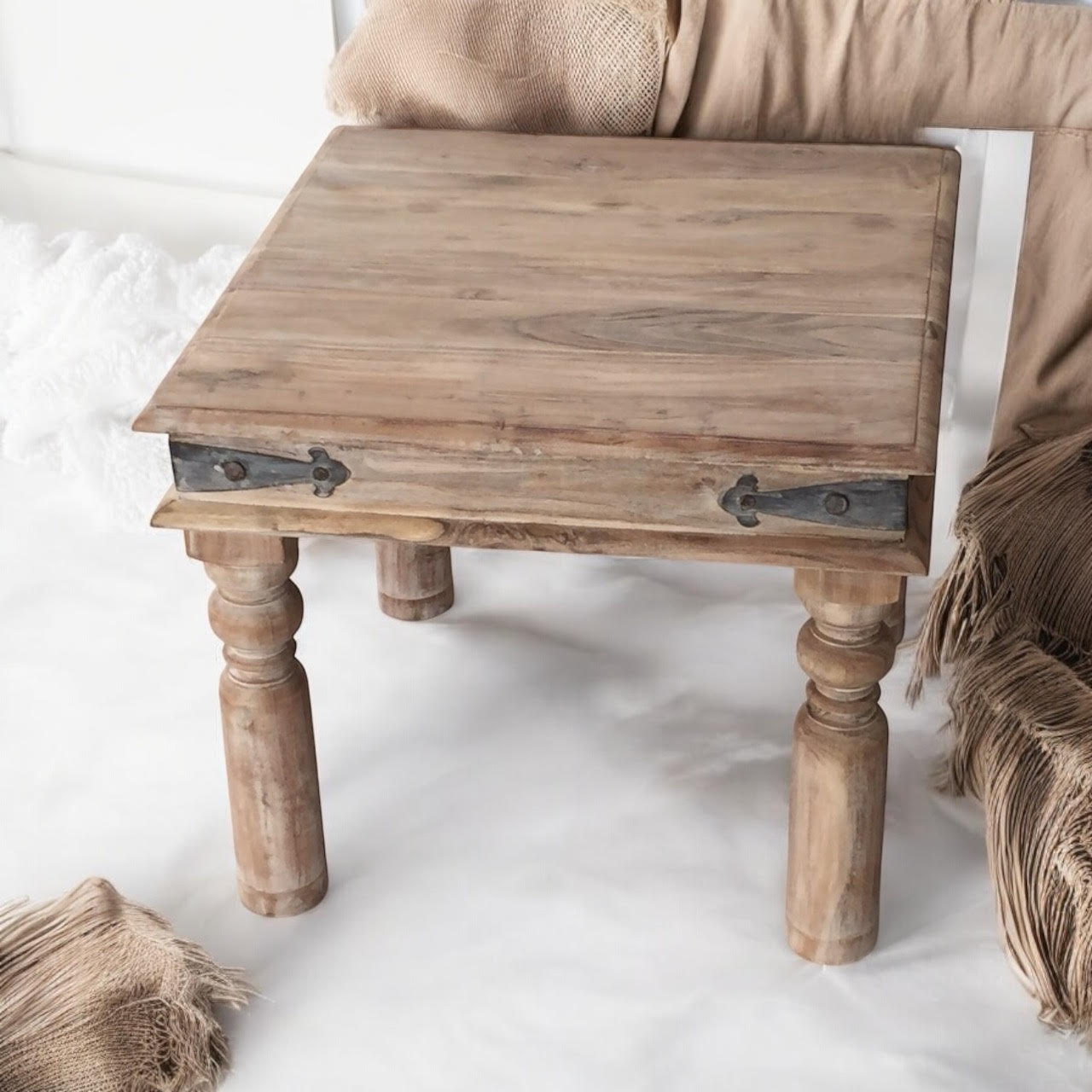 AcaciaHome Durable and Elegant 45CM Wooden Square Table