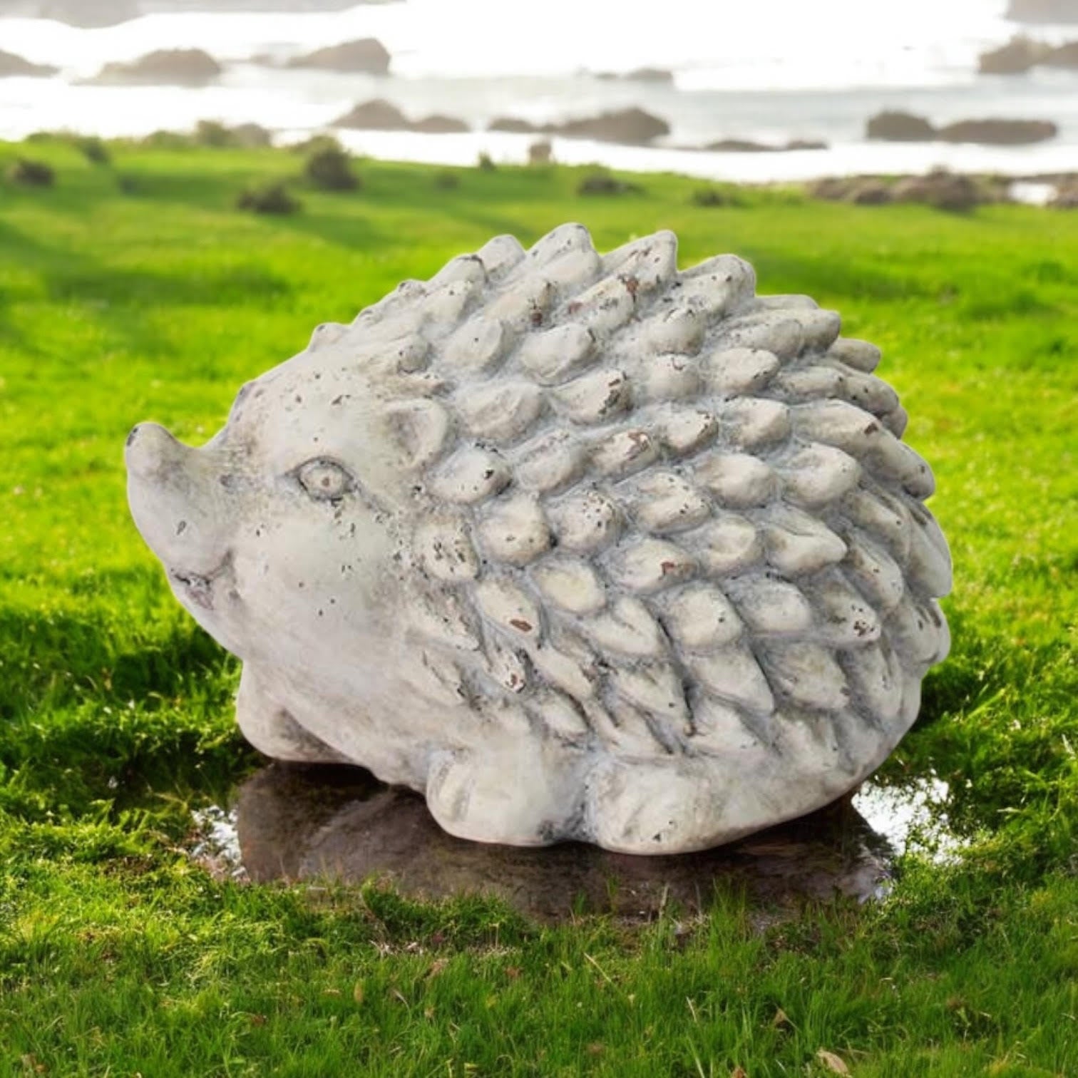 Durable Stone-Look Hedgehog Garden Sculpture (21cm Cream Hedgehog Statue)