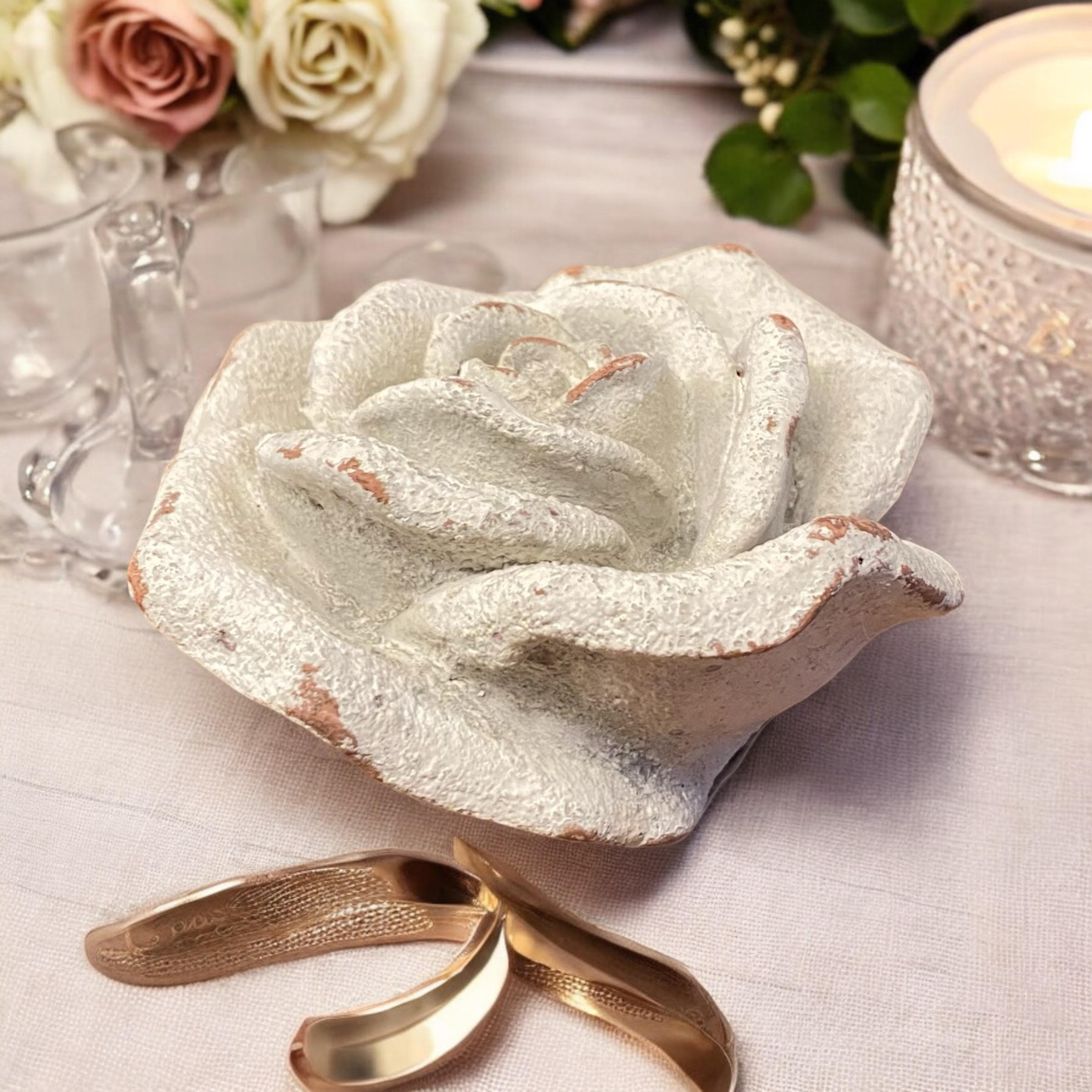 Flower on a Base Garden Ornament Resin Art Sculpture Figurine Stone Look 18cm