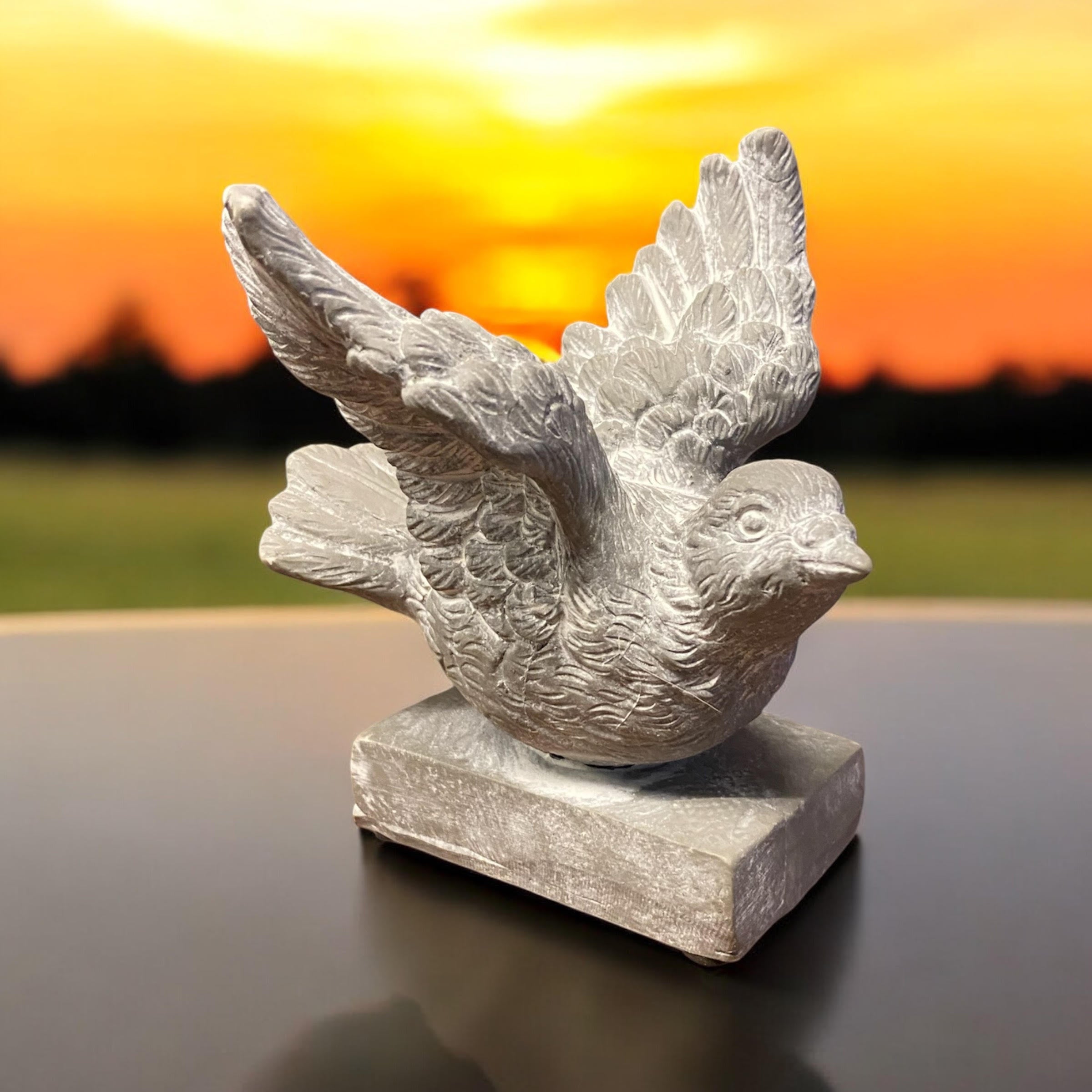 Bird on a Base Garden Ornament Resin Bird Sculpture Figurine Stone Look 13cm