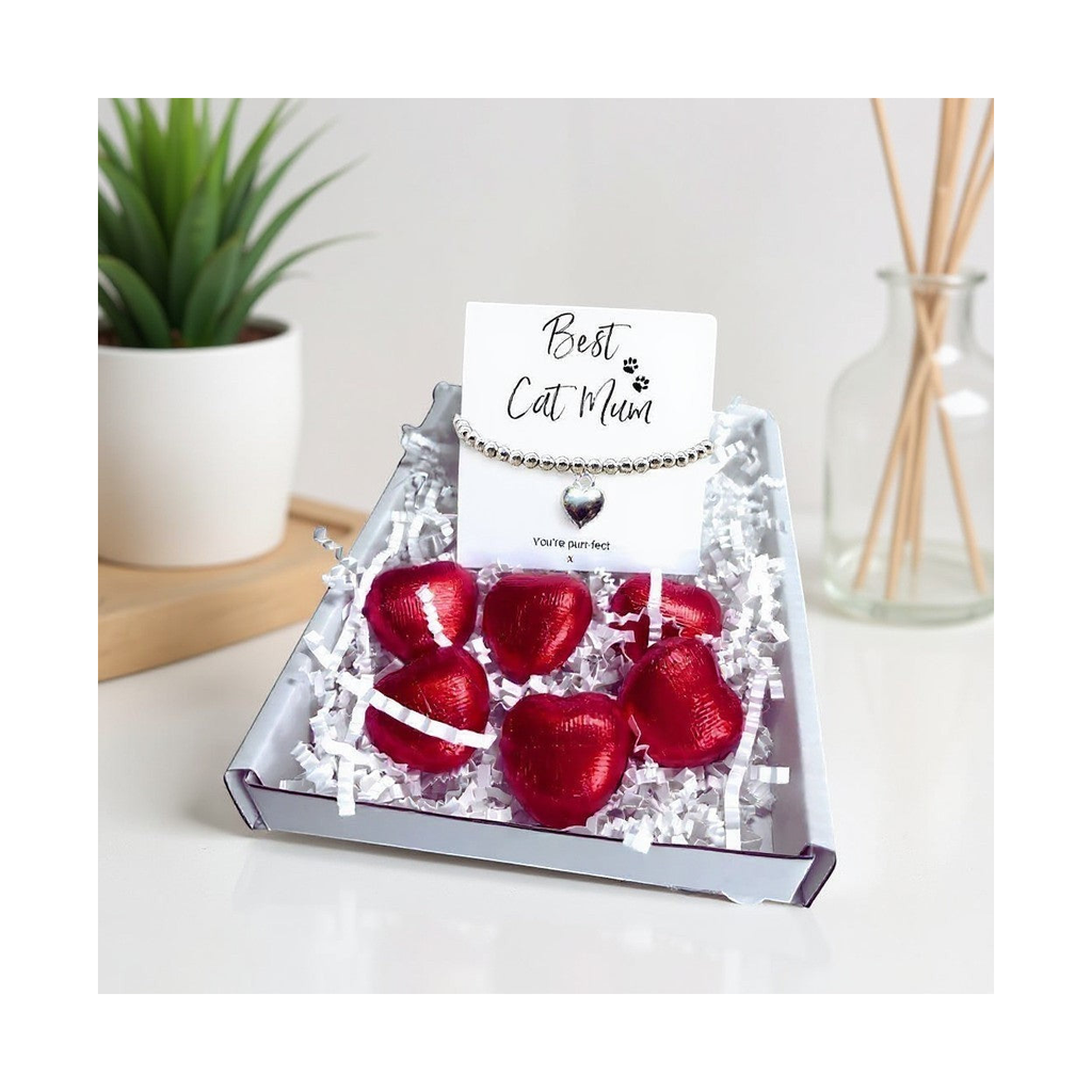 Best Cat Mum Mini Gift Hamper Silver Heart Bracelet