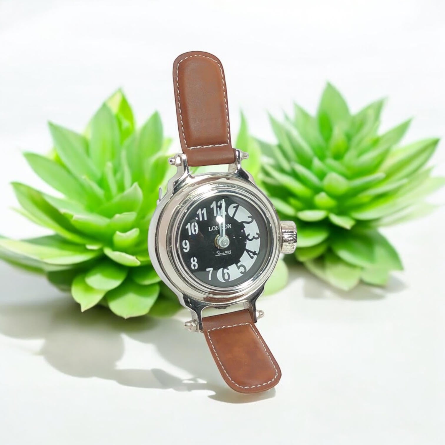 Stylish & Modern Chrome Watch Mantel Clock (22 CM Mantel Clock)