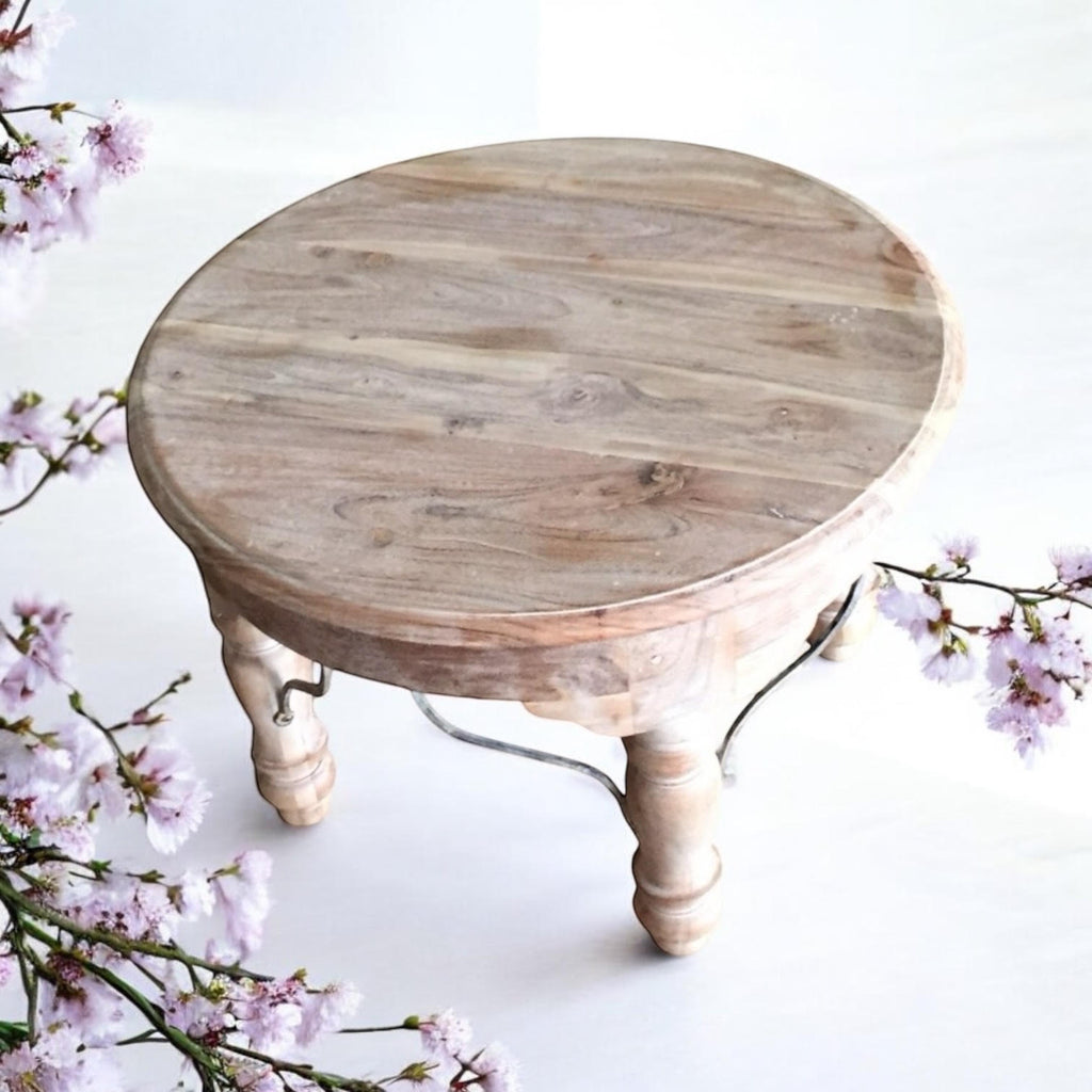 AcaciaHome Durable and Elegant Wooden Round Table (Light brown)
