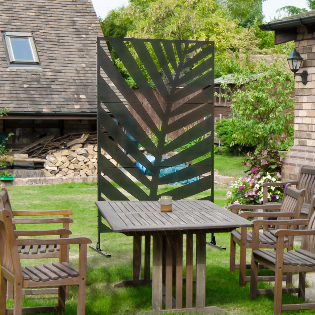 Outsunny 6.5FT Metal Outdoor Privacy Screen Panel with Stand, Banana Leaf Style