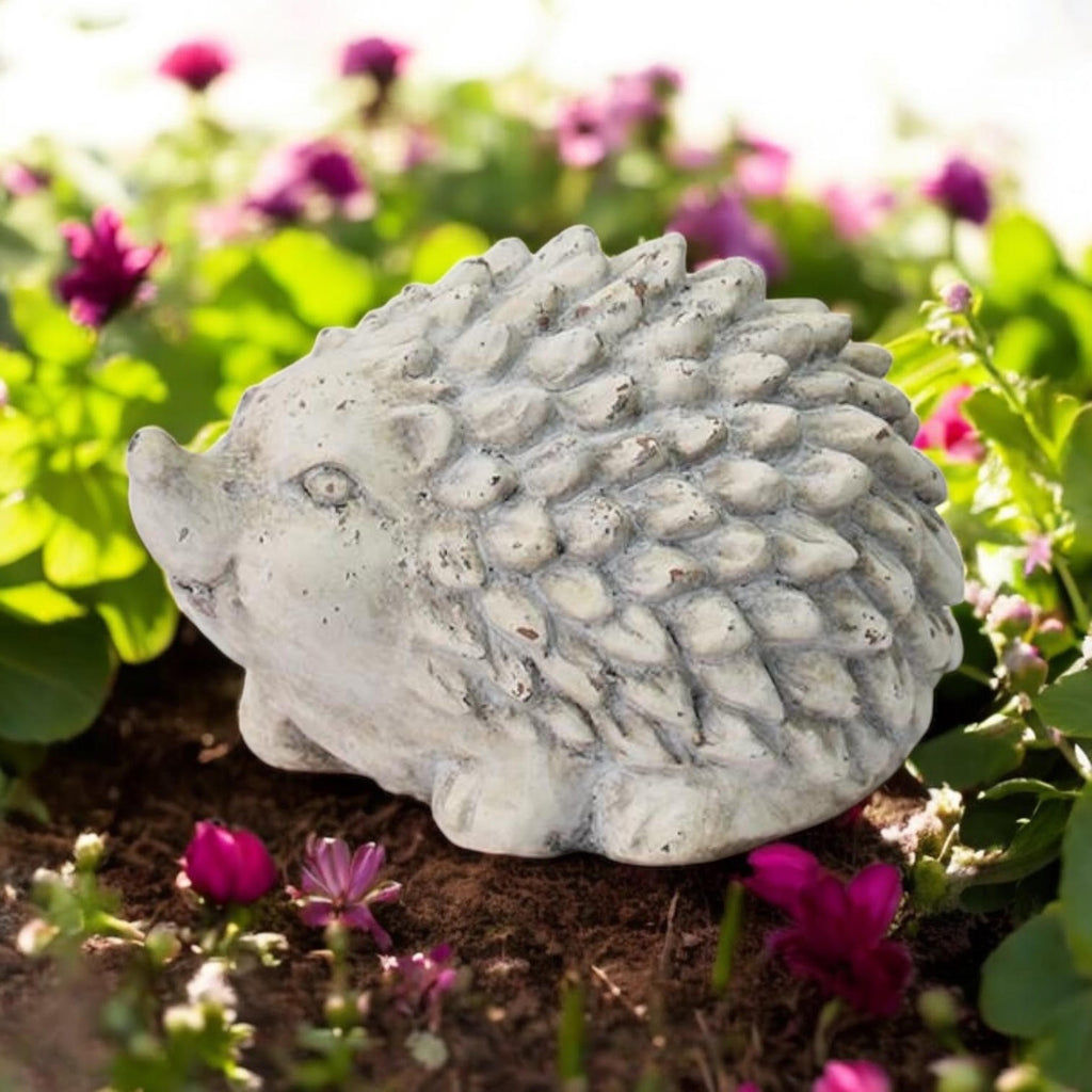 Durable Stone-Look Hedgehog Garden Sculpture (21cm Cream Hedgehog Statue)