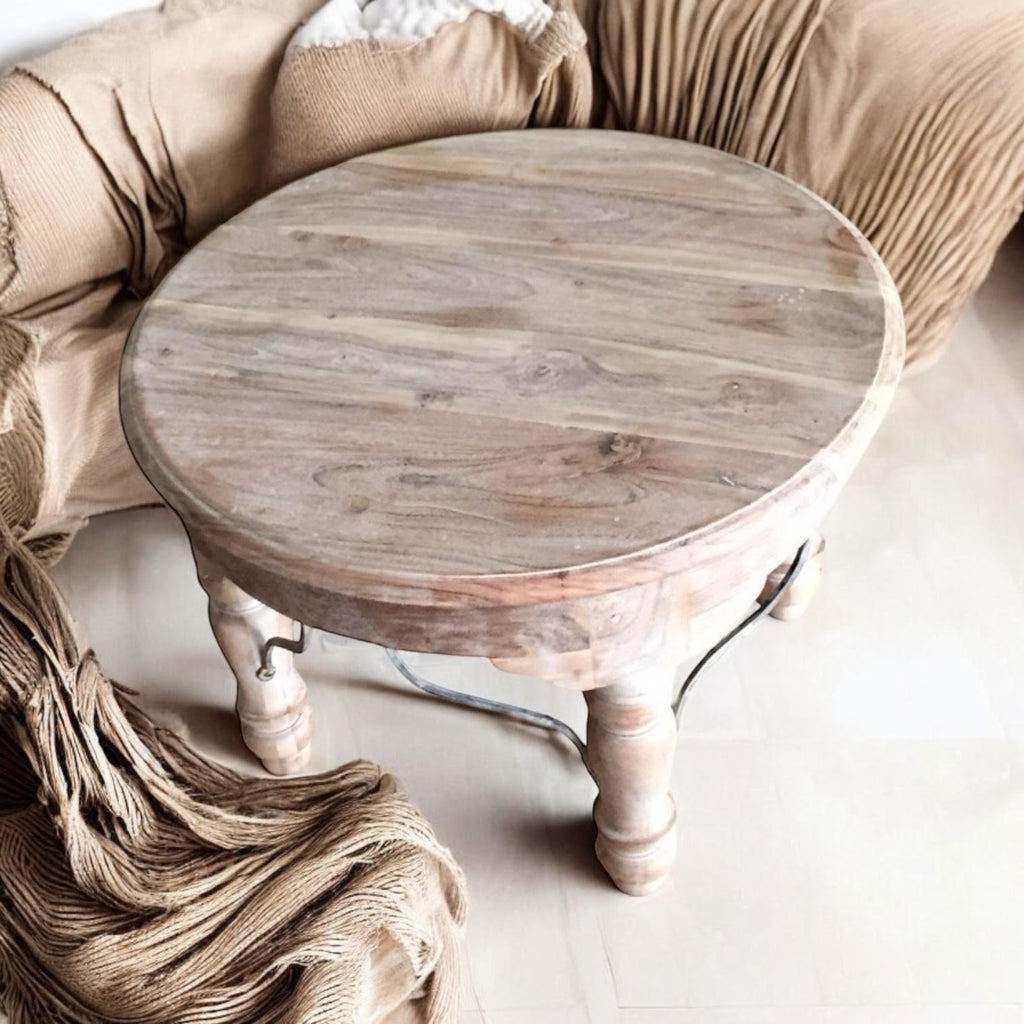 AcaciaHome Durable and Elegant Wooden Round Table (Light brown)