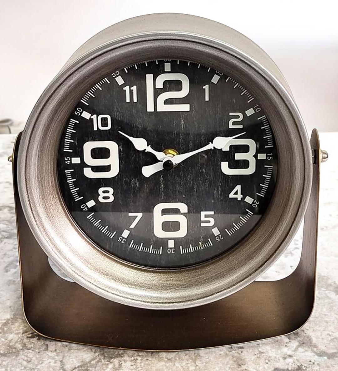 Elegant Silent Sweep Mantel Clock (20CM Black Clock)