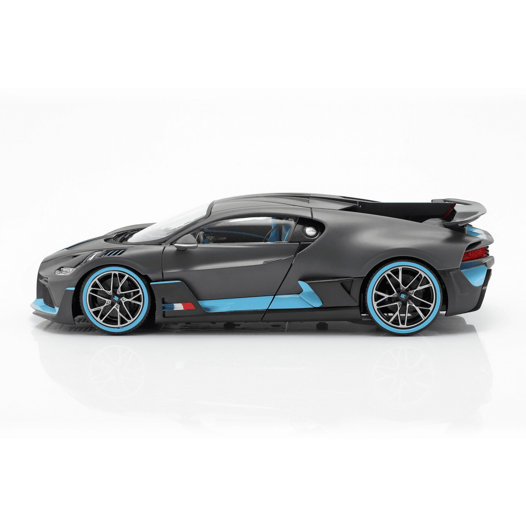 Burago 1:18 Scale Model Car 18-11045 - Bugatti Divo - Grey/Blue