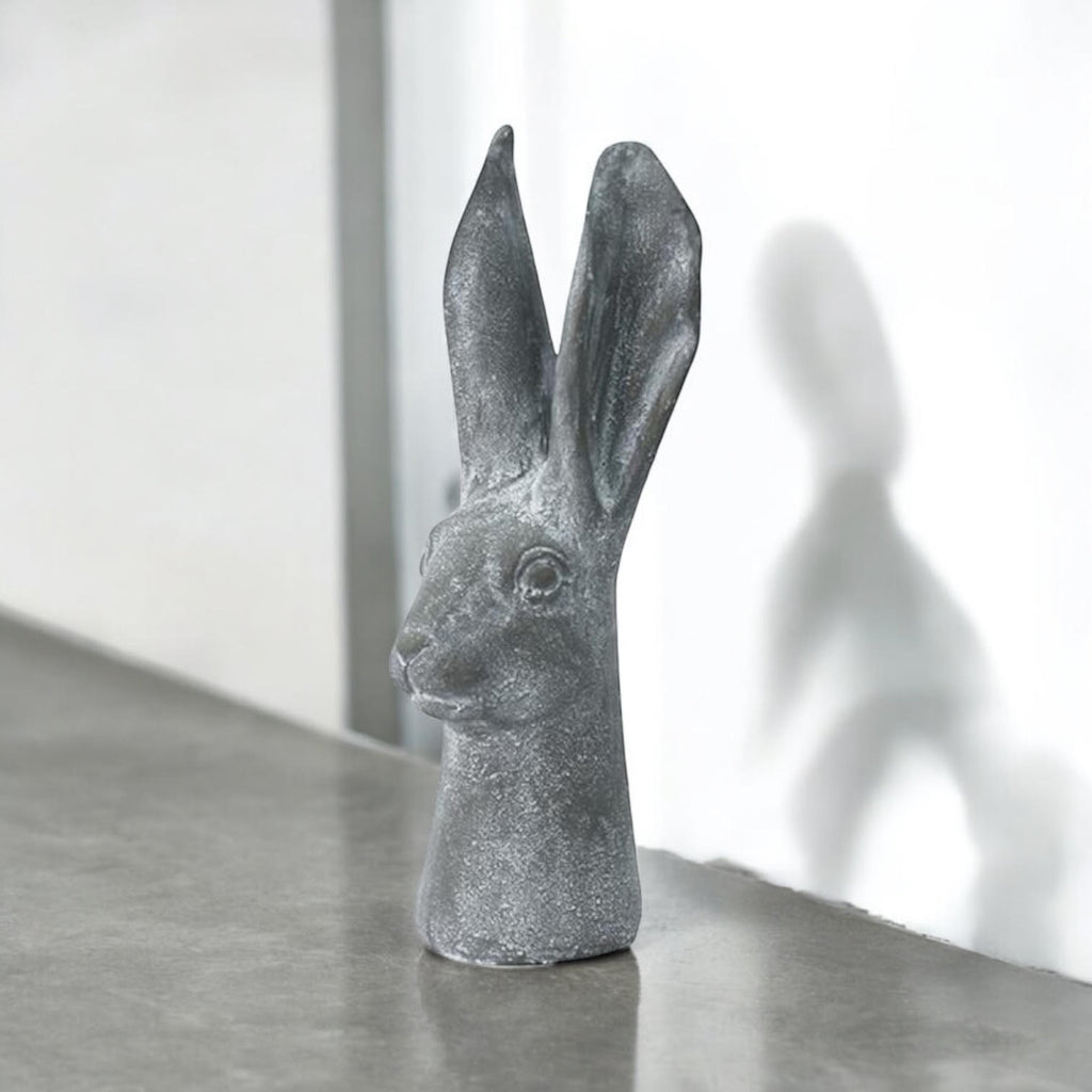 Elegant 29cm Stone-Effect Hare Head Sculpture (Grey)
