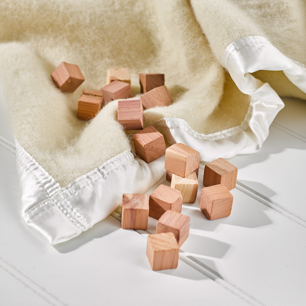 Cedarwood Cubes (50)