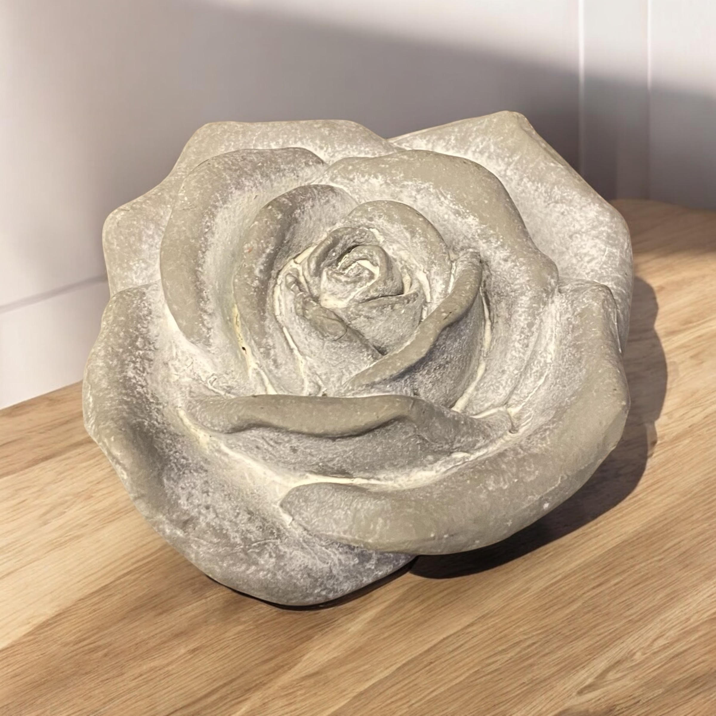 Flower on a Base Garden Ornament Resin Art Sculpture Figurine Stone Look 15cm