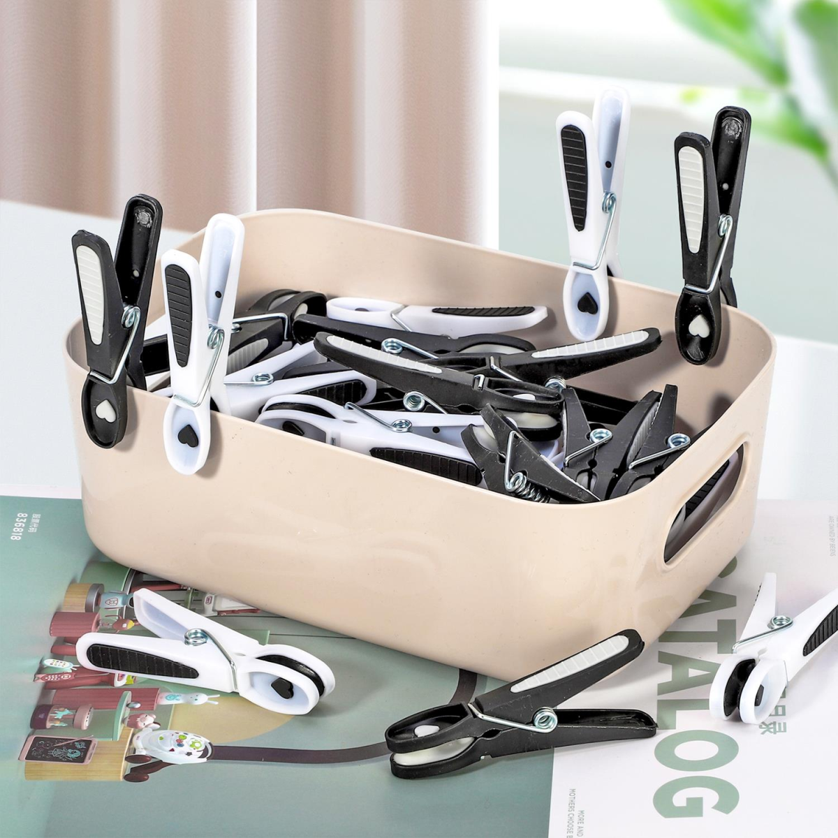 Vinsani 20Pk Plastic Pegs