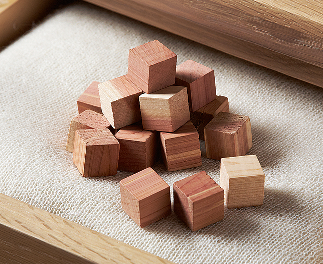 Cedarwood Cubes (50)