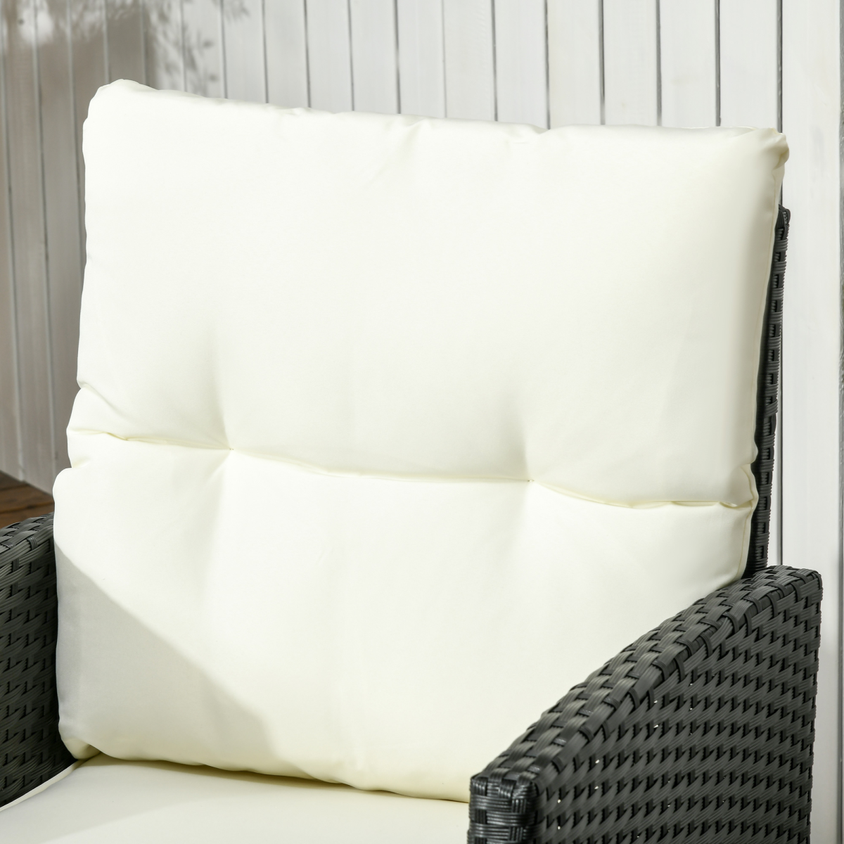 Outsunny Rattan Garden Furniture Sofa Set, 2 Armchairs 2 Footstools Table White