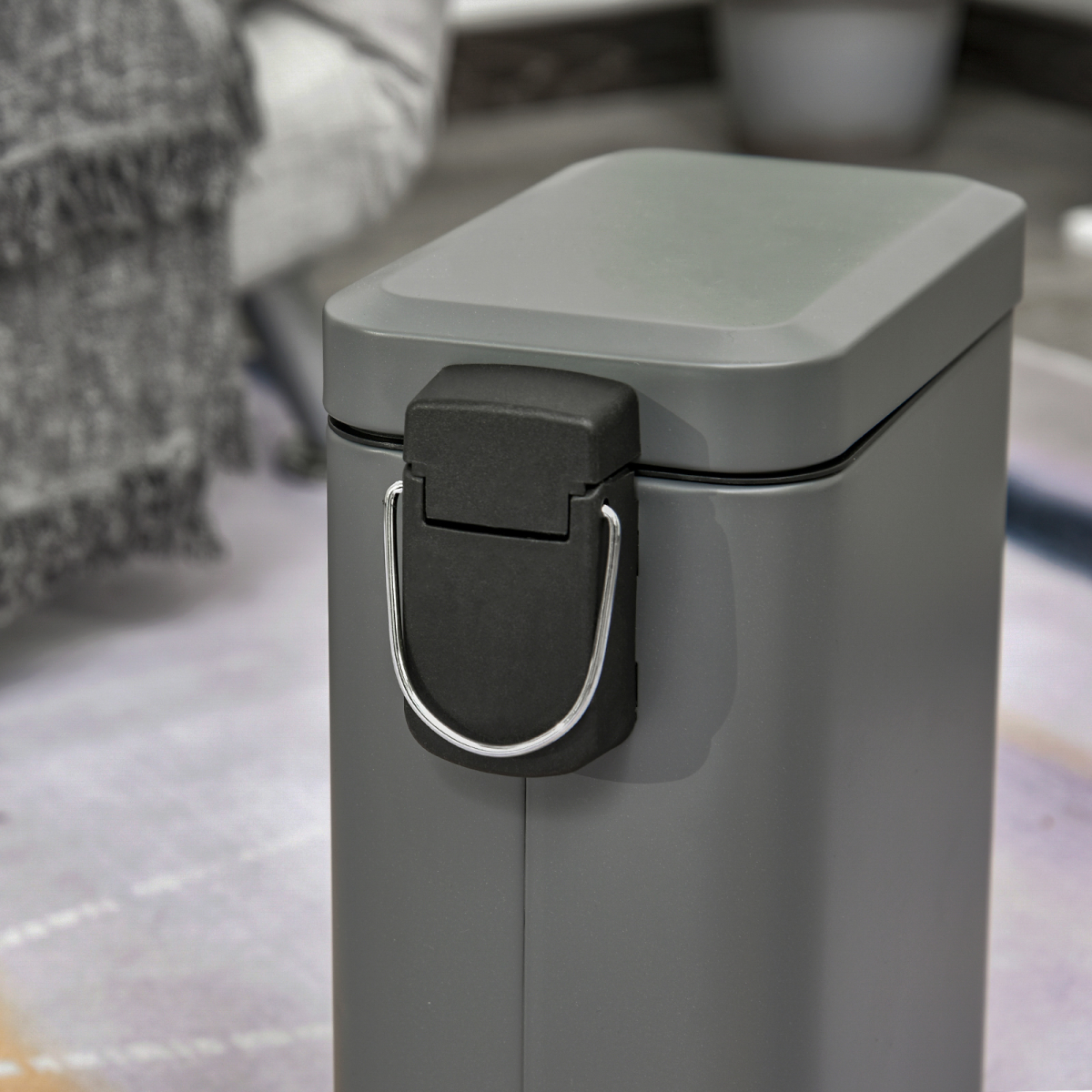 5L Steel Step Trash Can with Quiet-Closed Lid, Silent and Gentle Open
