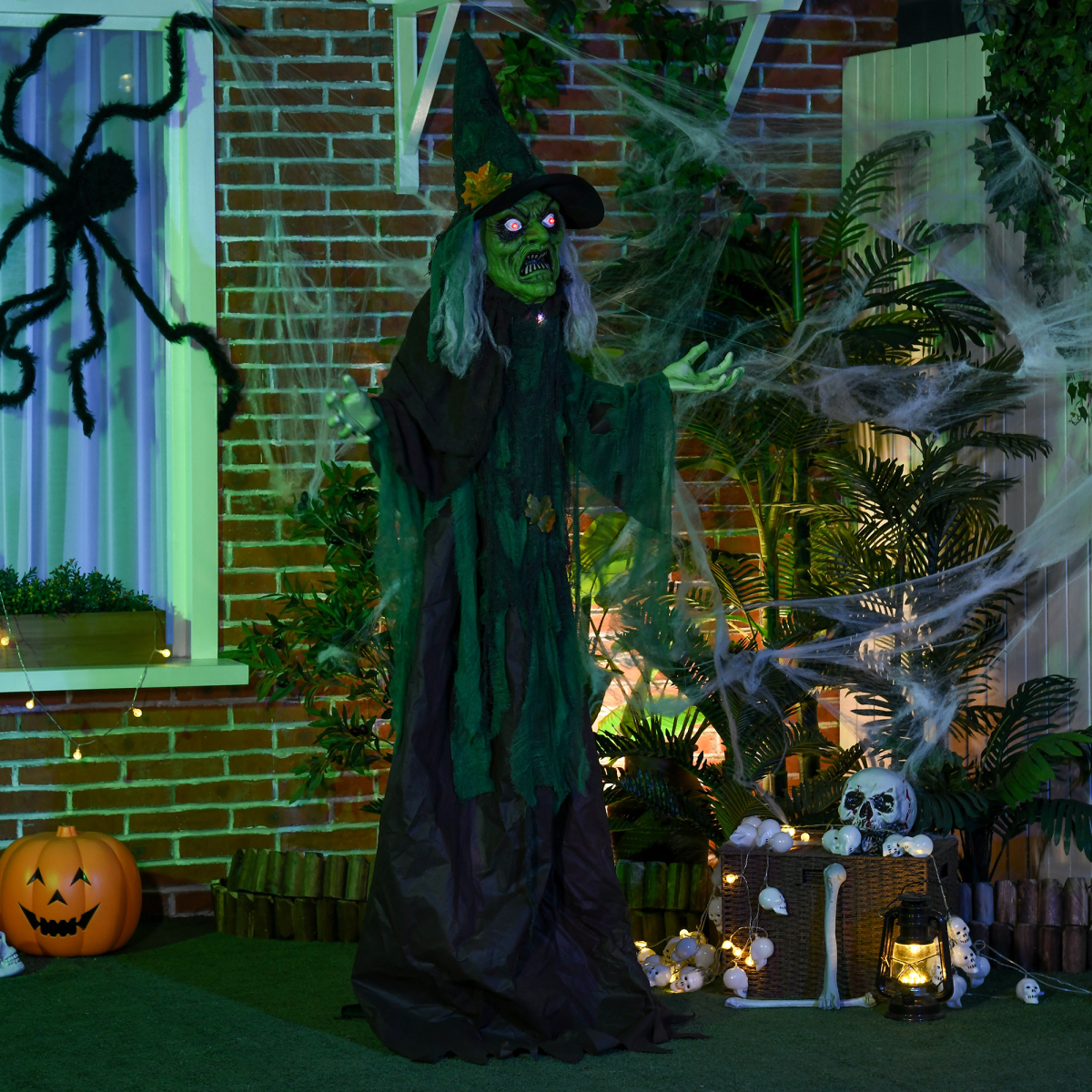HOMCOM 6ft Outdoor Halloween Witch Prop Decoration with Light Up Eyes and Heart