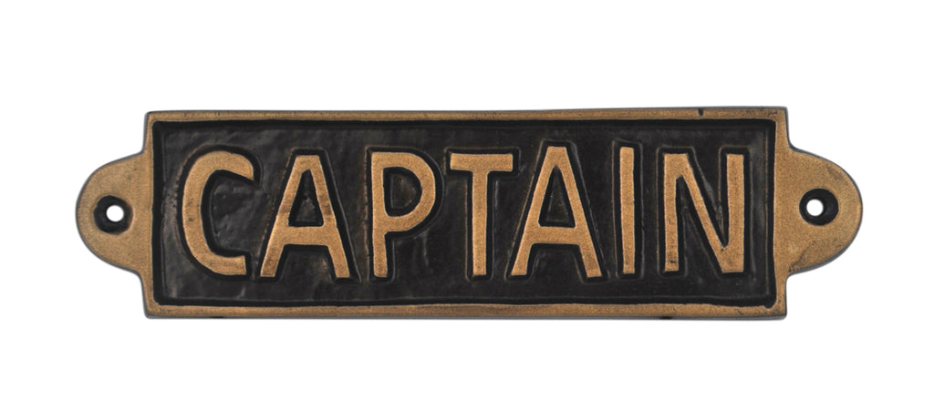 Captain Wall Sign Decor - Perfect Male Gift for Fun & Birthday, 12 x 6 cm