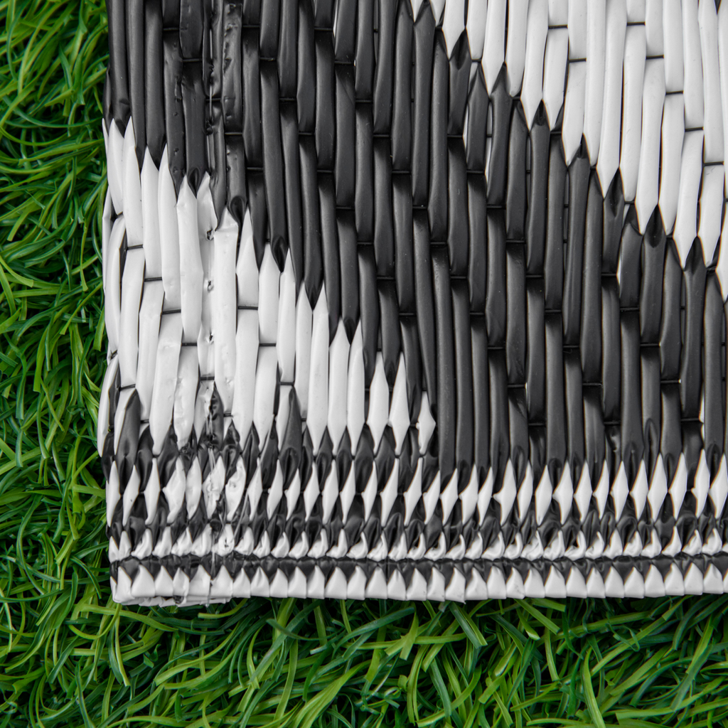 121x182cm Reversible Outdoor Rug Portable Plastic Straw RV  Outsunny