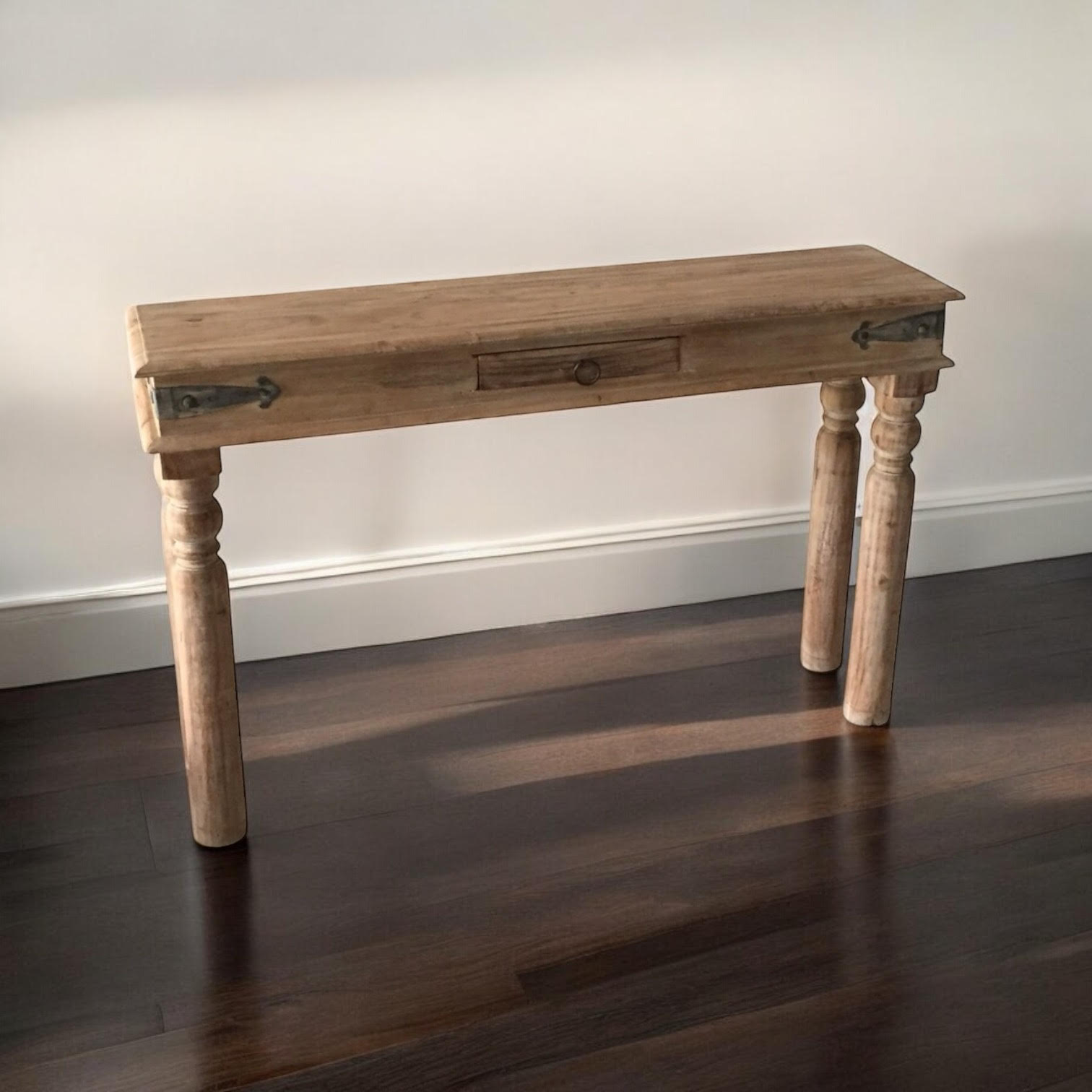 AcaciaHome Durable and Elegant Wooden Console Table