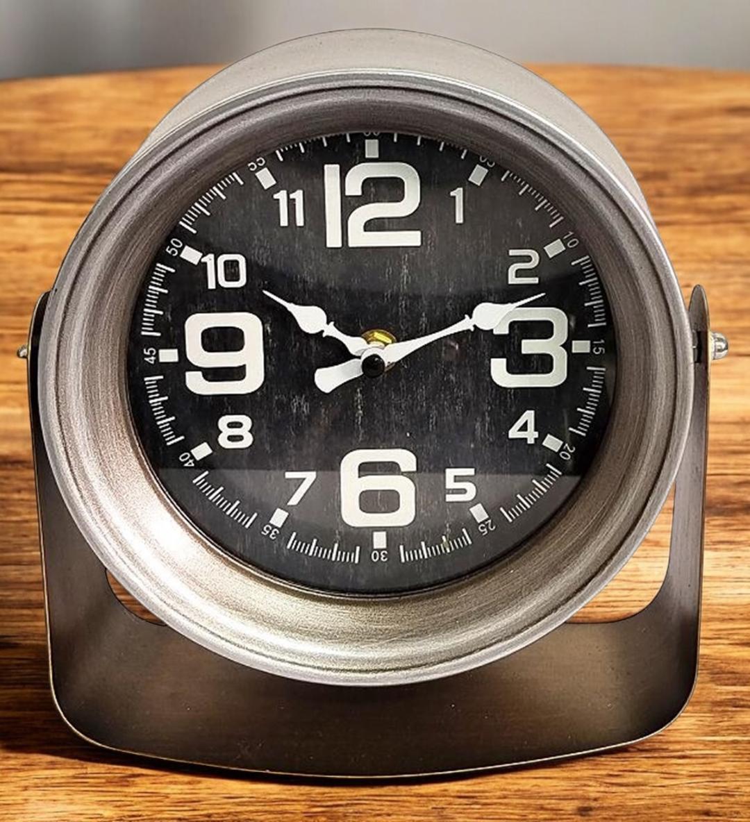 Elegant Silent Sweep Mantel Clock (20CM Black Clock)