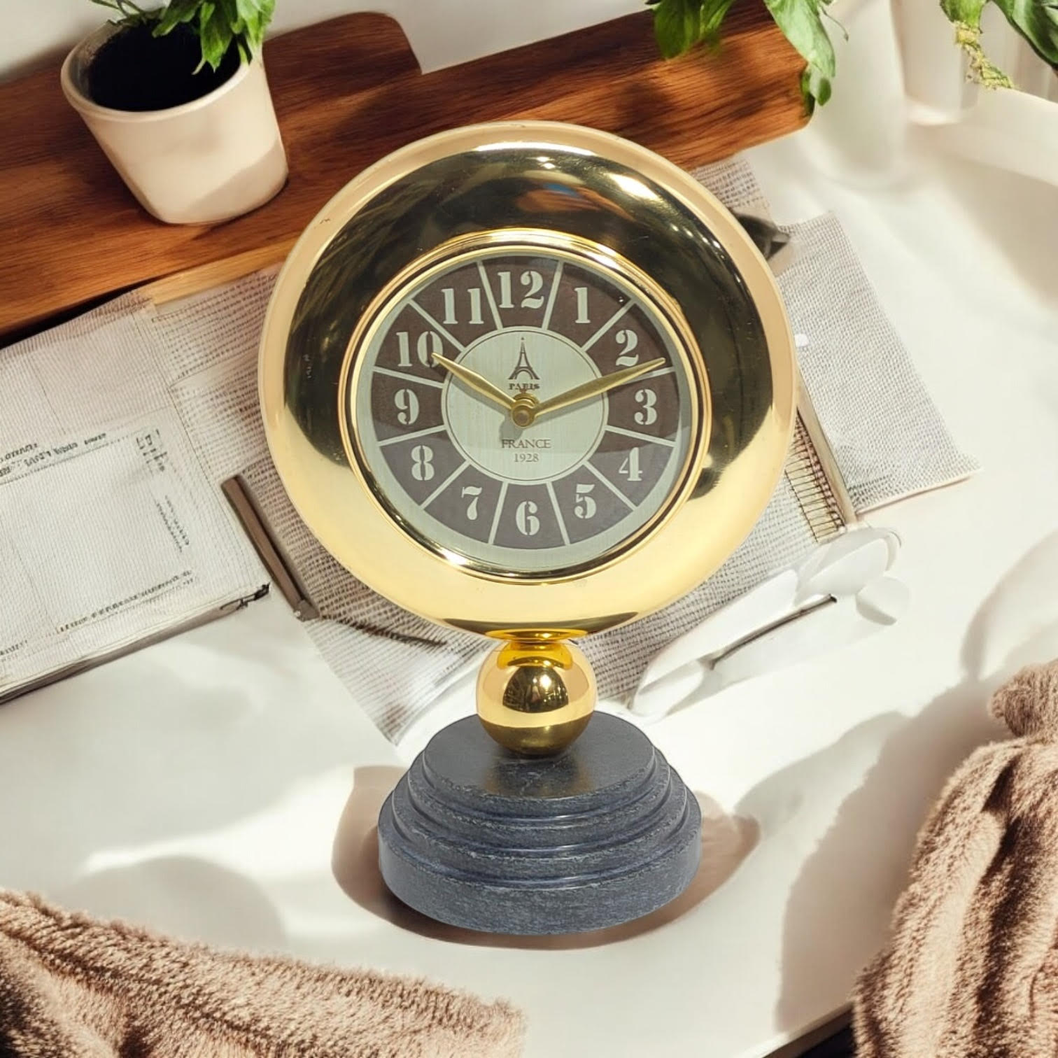 Gold Black Mantel Clock – Elegant Silent Sweep Tabletop Timepiece (25 CM Mantel Clock)