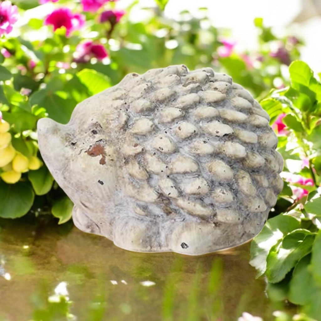 Durable Stone-Look Hedgehog Garden Sculpture (10cm Cream Hedgehog Statue)
