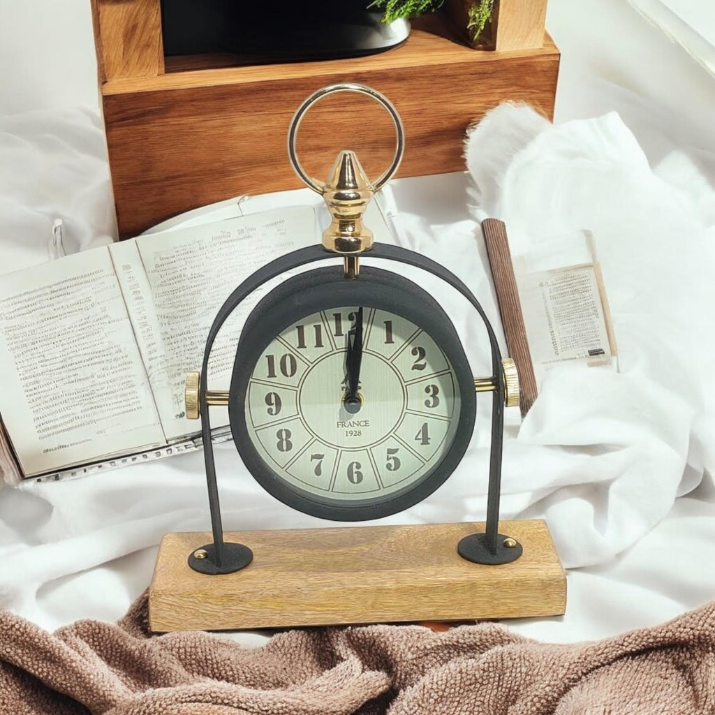 Silent Sweep Black Mantel Clock (23 cm – Arabic Numeral Dial)
