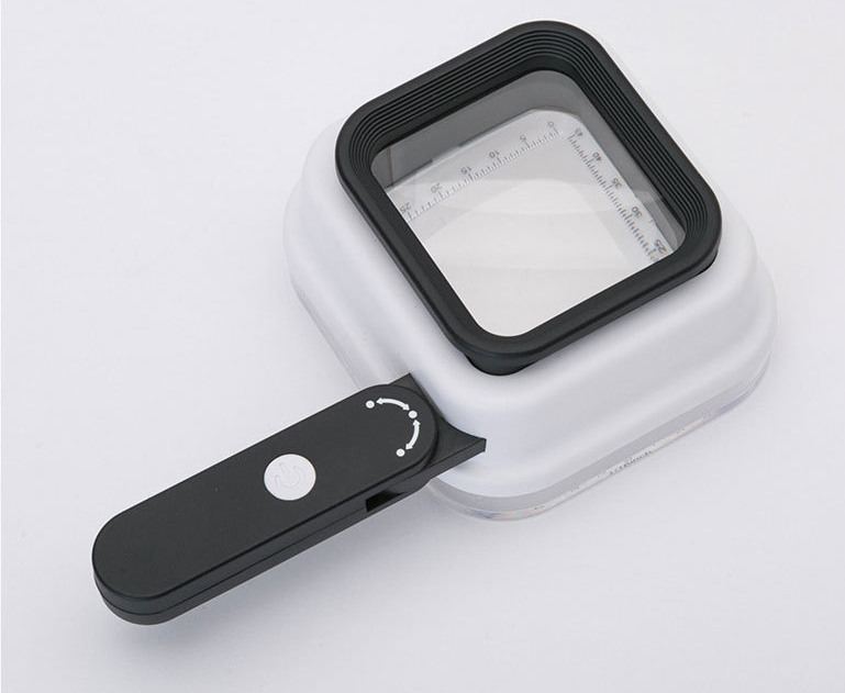 Folding Magnifying Glass