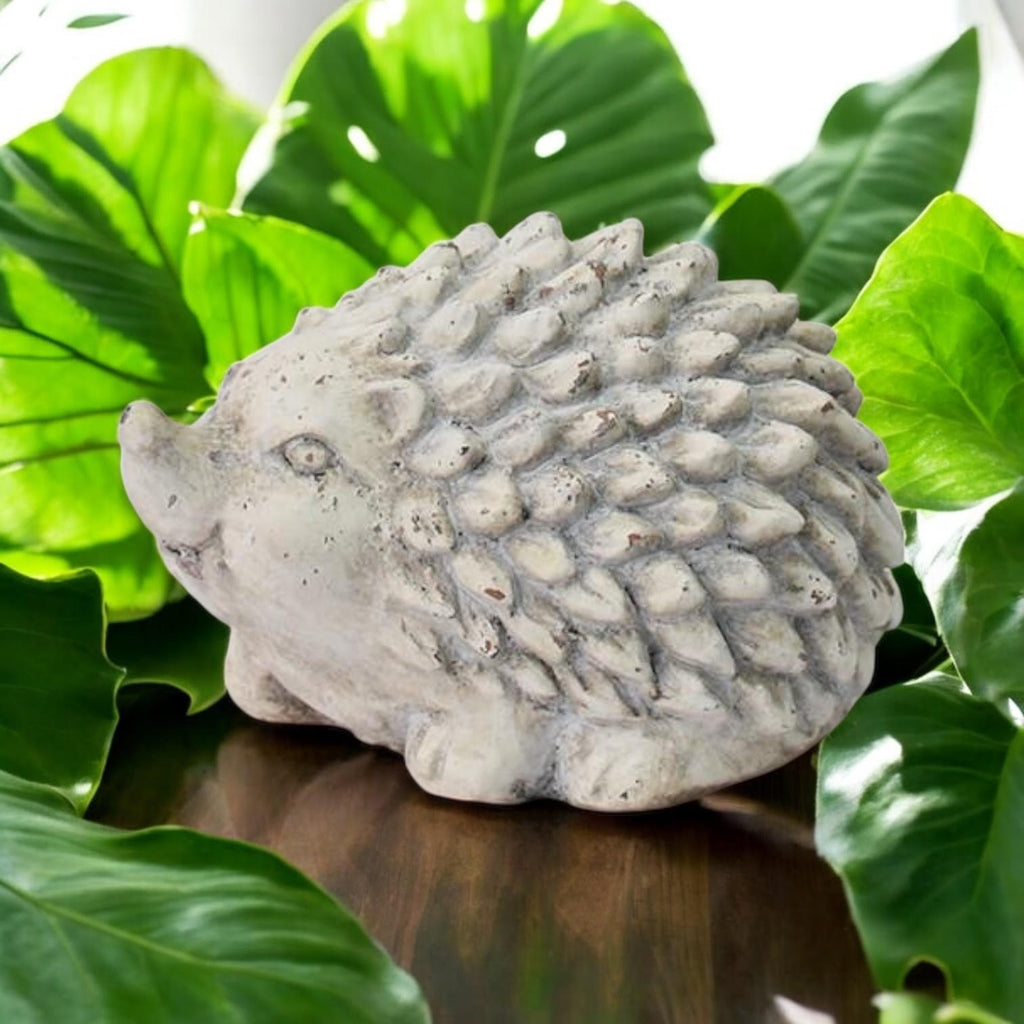 Durable Stone-Look Hedgehog Garden Sculpture (21cm Cream Hedgehog Statue)