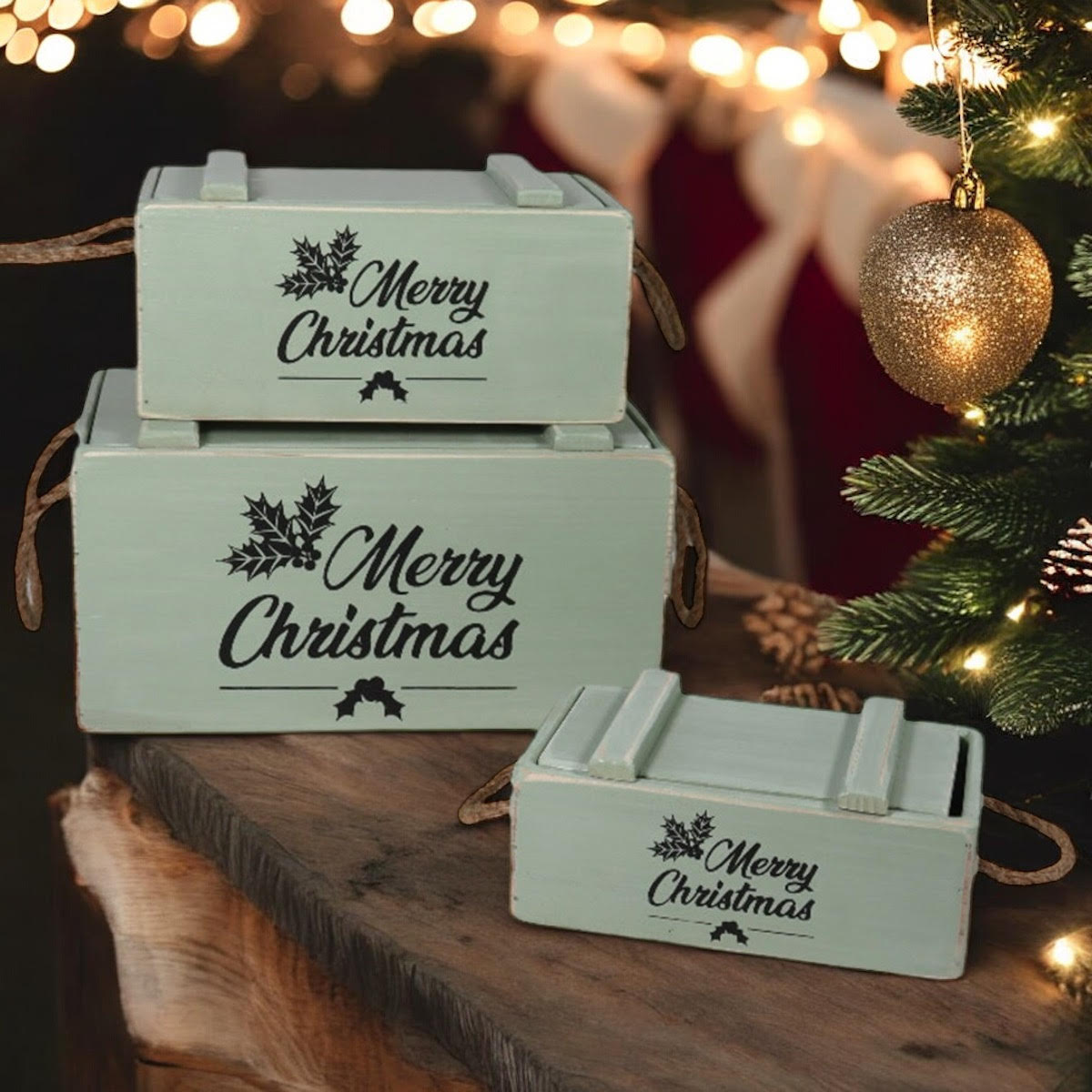 AcaciaHome Stylish and Vintage Wooden Merry Christmas Storage Crate Set (Green)