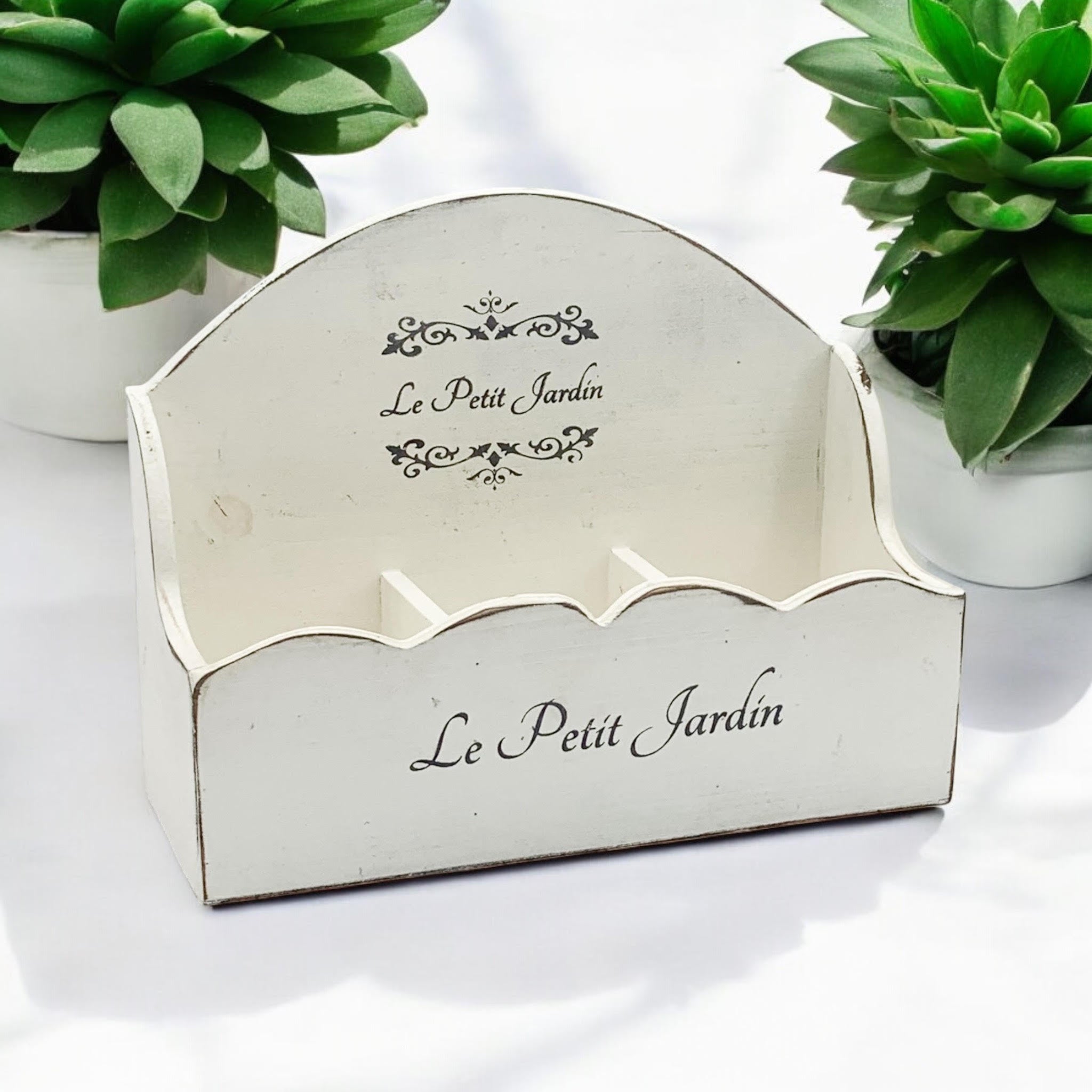 36cm Wooden Shabby White Frilly Box