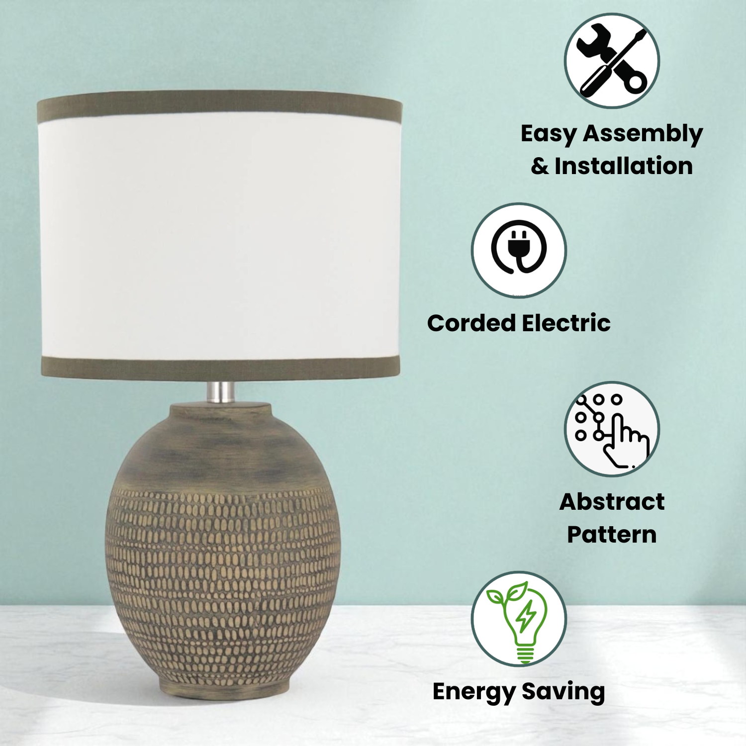 AcaciaHome Traditionally Designed Black and White Bordered Table Lamp
