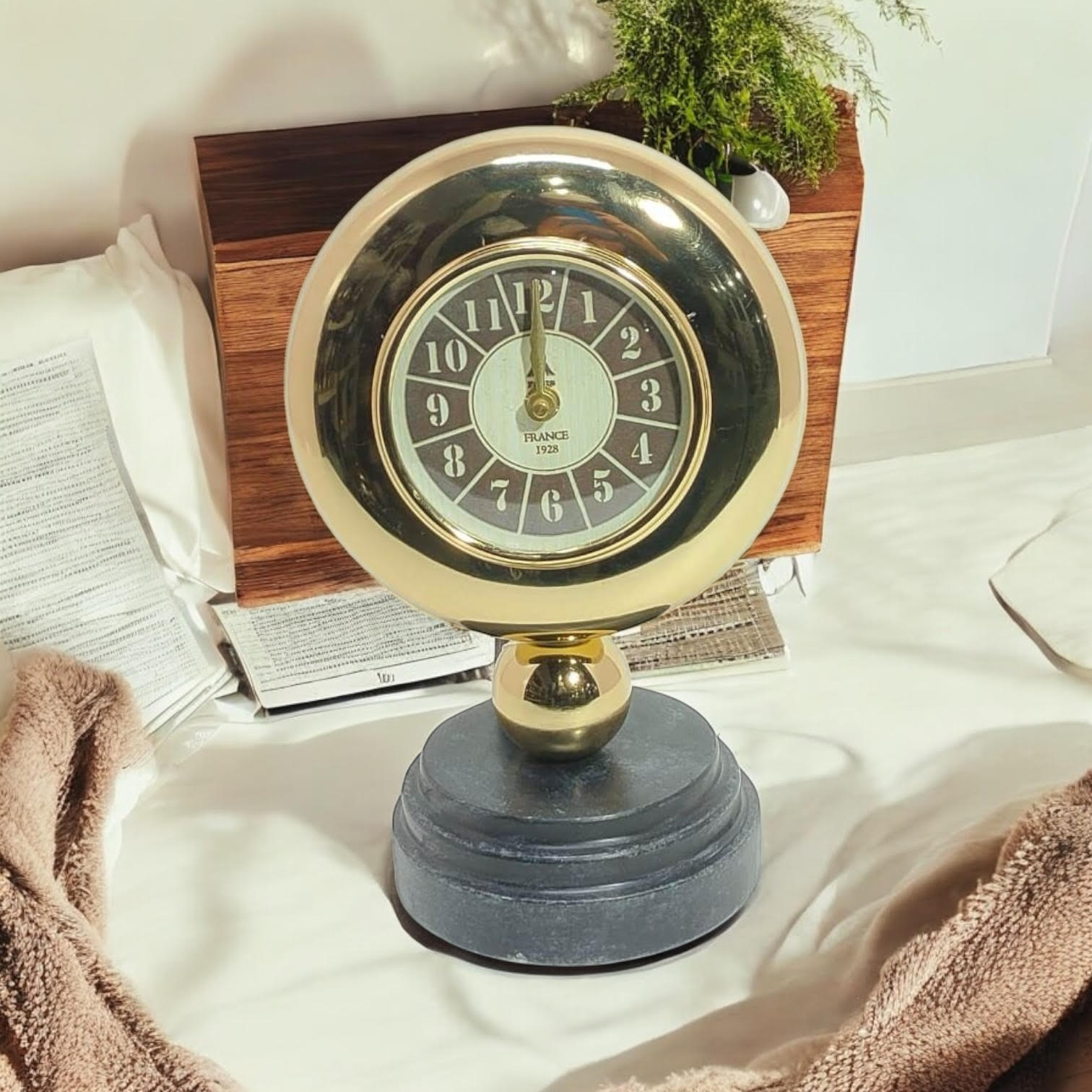 Gold Black Mantel Clock – Elegant Silent Sweep Tabletop Timepiece (30CM Mantel Clock)